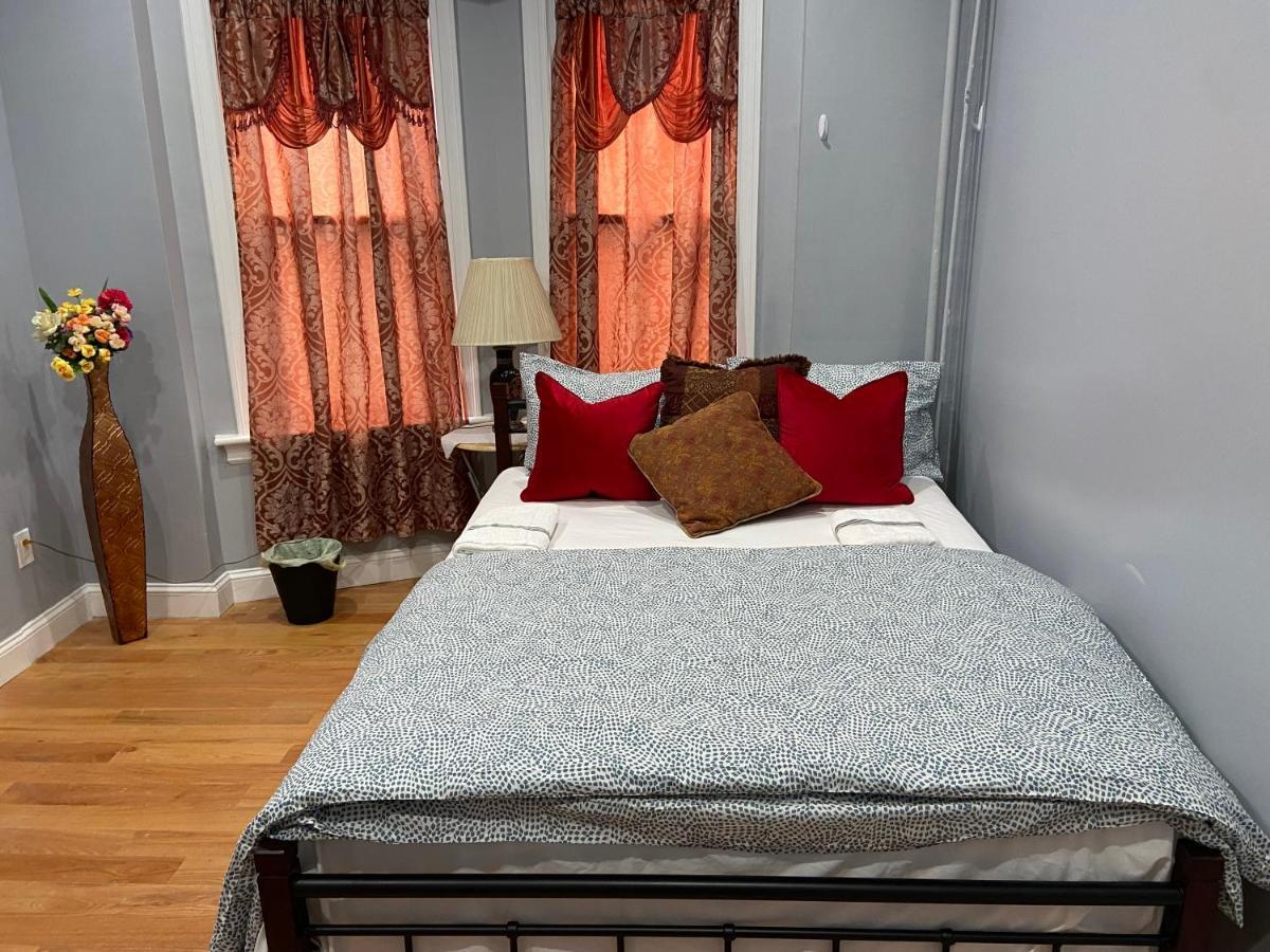 A Spacious Room In Queens Nowy Jork Zewnętrze zdjęcie